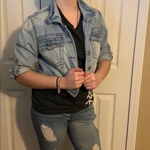 Cropped denim jacket